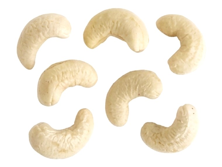 W450 medium whole cashew kernels