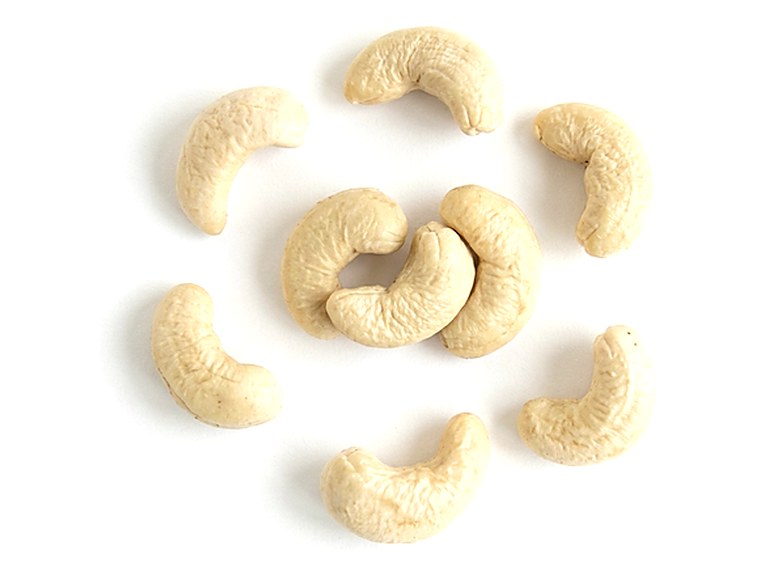 W500 small whole cashew kernels