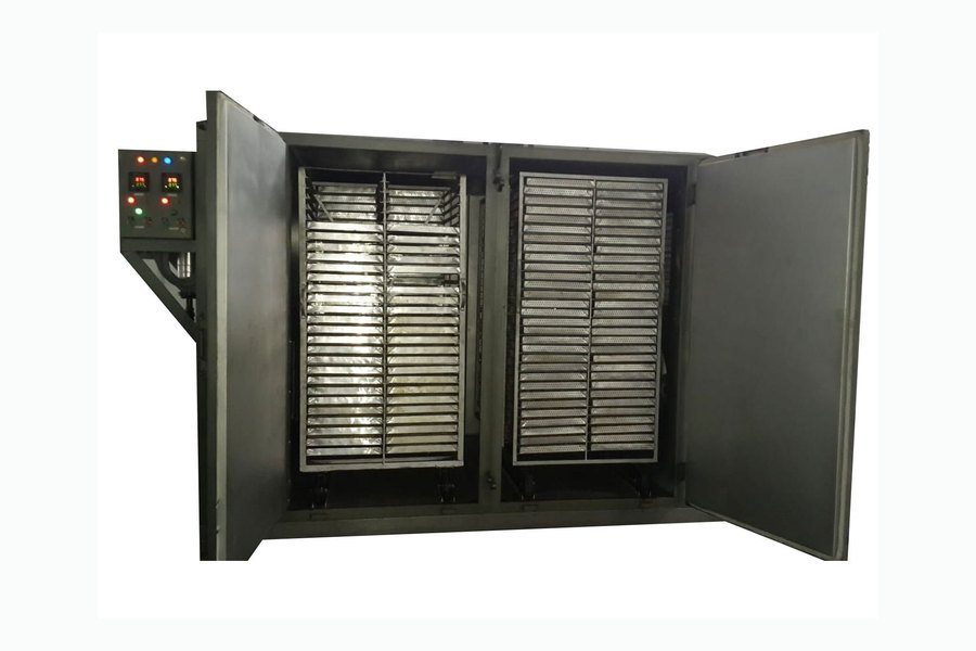 Tray dryer used for cashew kernel moisture conditioning