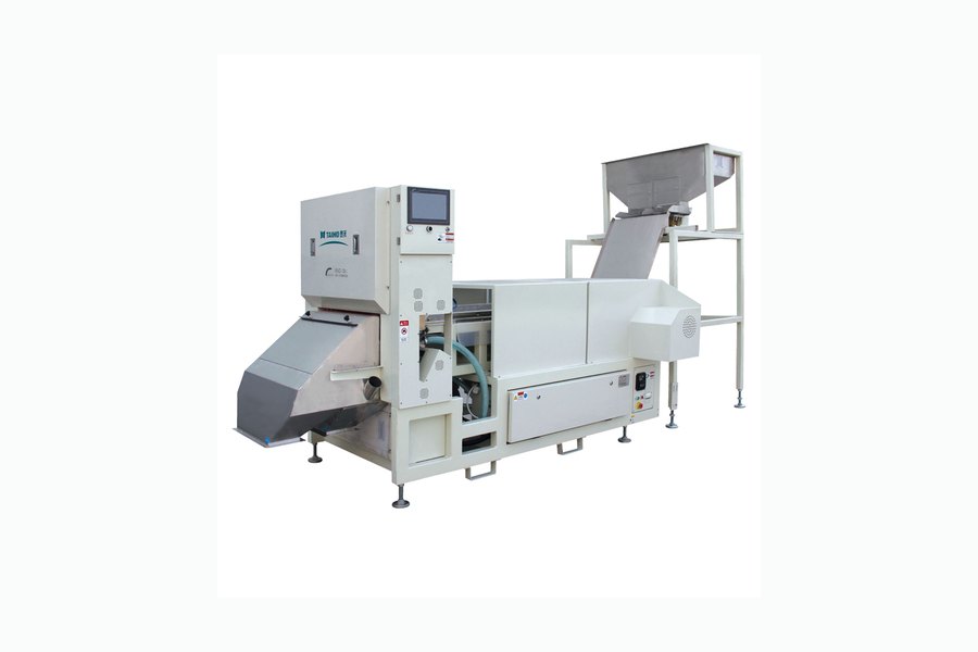 Automatic cashew scooping machine