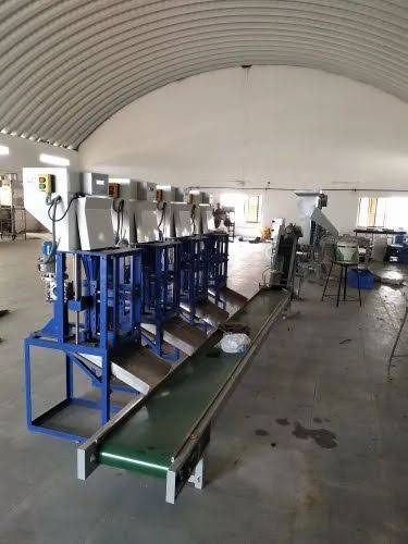 Cashew shelling machine